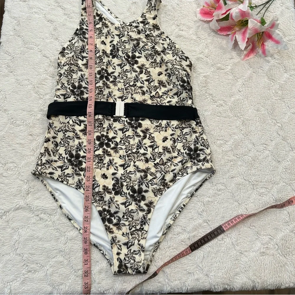 Old Navy - Belted Ivory & Black Floral High Neck One Piece Swimsuit - XXL - Picture 8 of 11